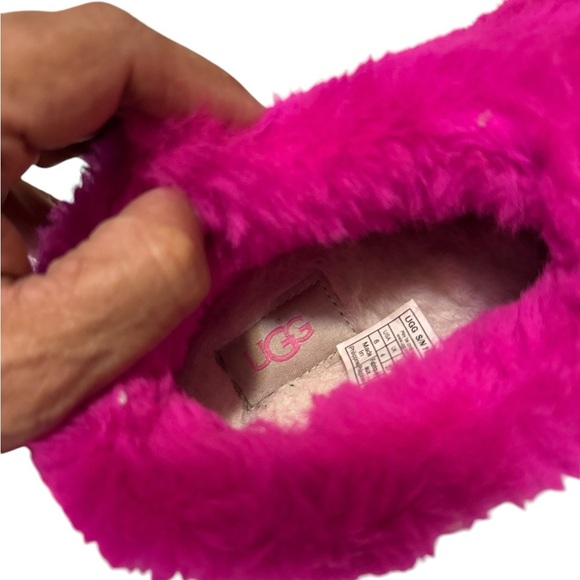 Uggs Fuzzy hot Pink Slippers - Picture 9 of 10